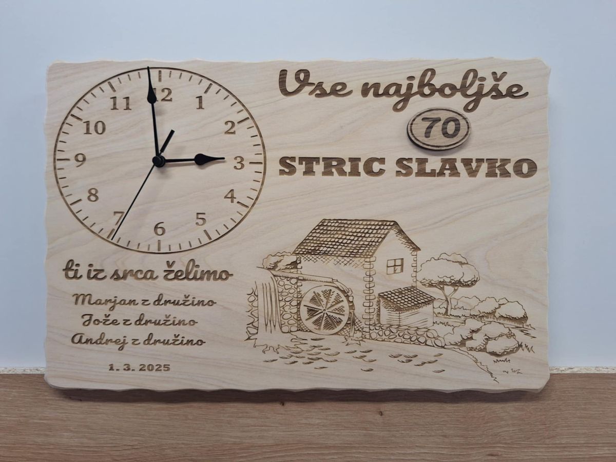 Ura na leseni deski z gravirano sliko - slika 2